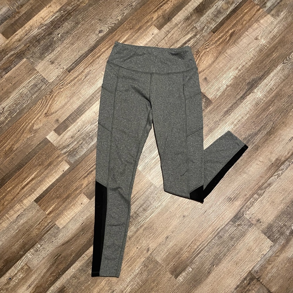 SO Gray Pocketed Leggings - Mesh Bottom